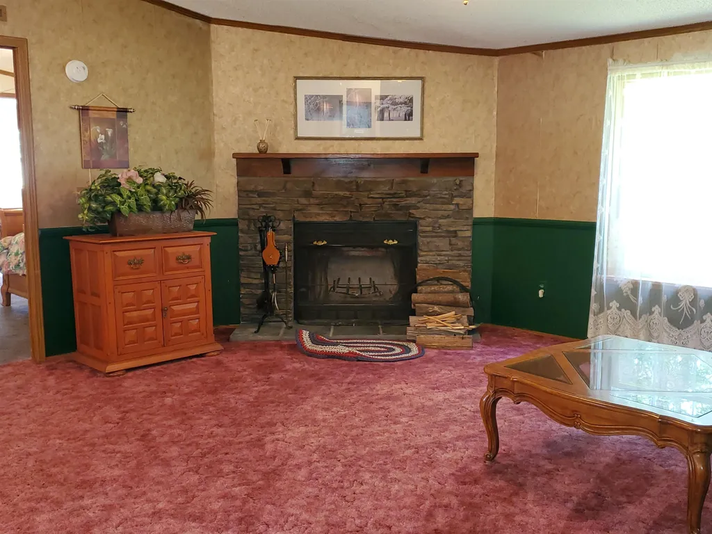 65 Courtney Lane Eliot ME 03903