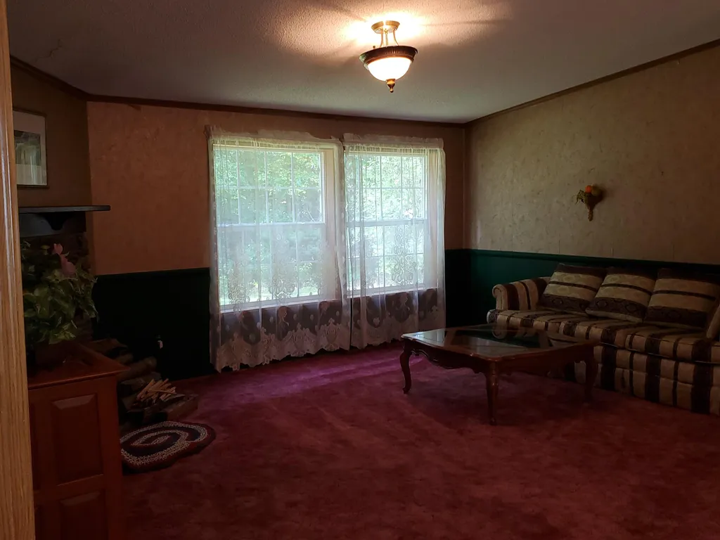 65 Courtney Lane Eliot ME 03903