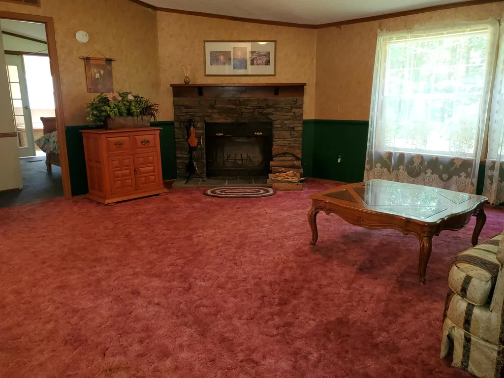 65 Courtney Lane Eliot ME 03903