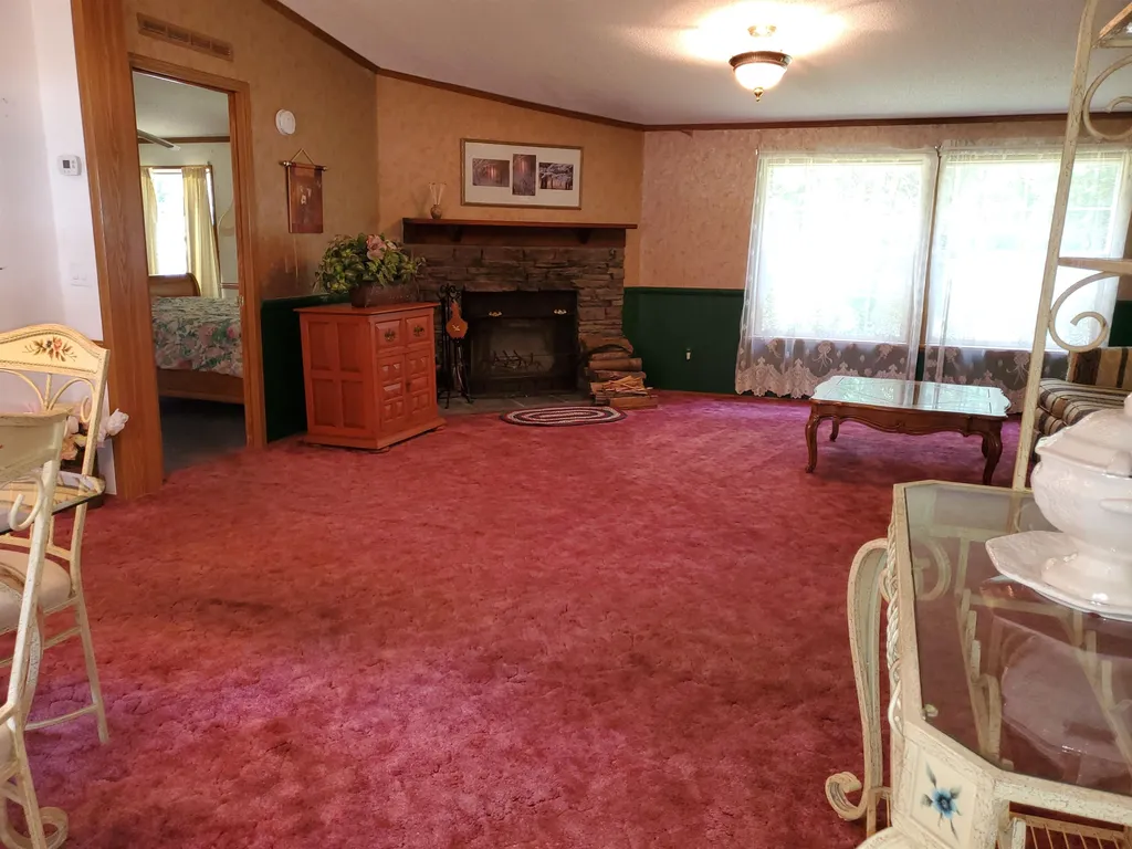 65 Courtney Lane Eliot ME 03903