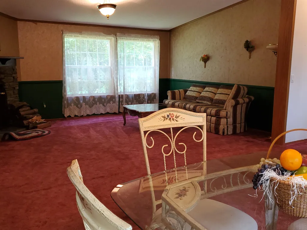 65 Courtney Lane Eliot ME 03903