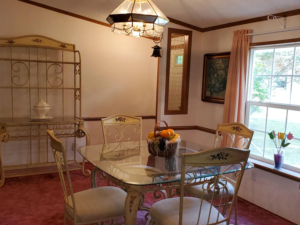 65 Courtney Lane Eliot ME 03903