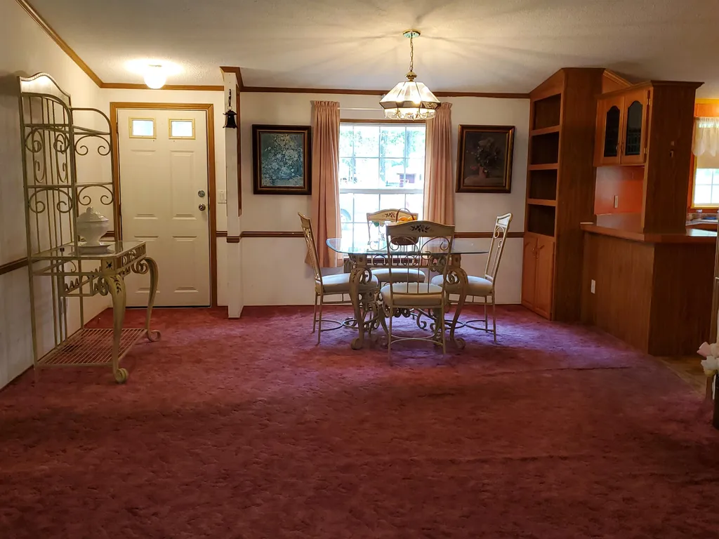 65 Courtney Lane Eliot ME 03903