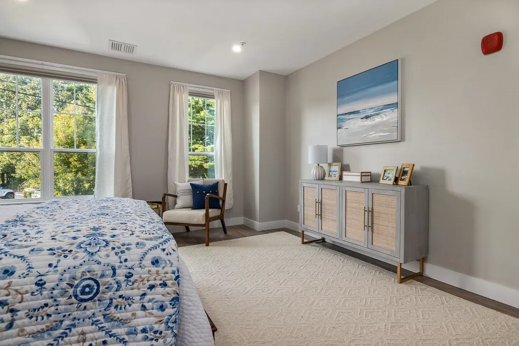 960 Sagamore Avenue Portsmouth NH 03801