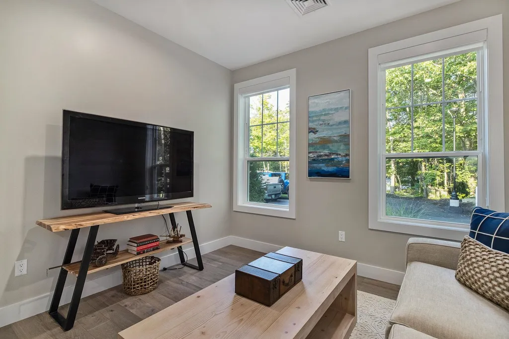 960 Sagamore Avenue Portsmouth NH 03801