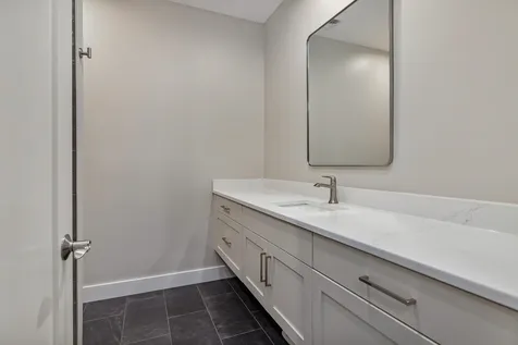 960 Sagamore Avenue Portsmouth NH 03801