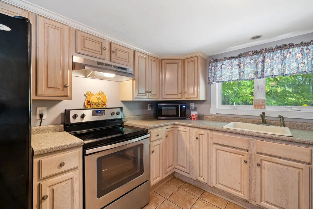 349 Cross Mill Road Northfield NH 03276