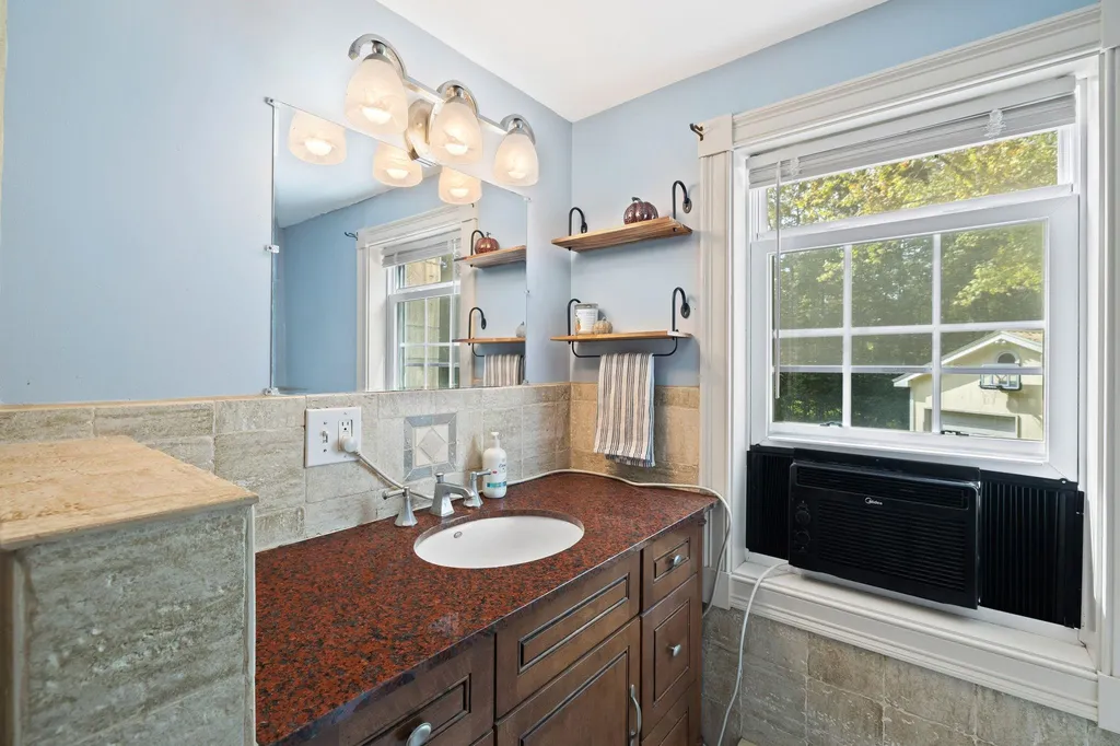 349 Cross Mill Road Northfield NH 03276