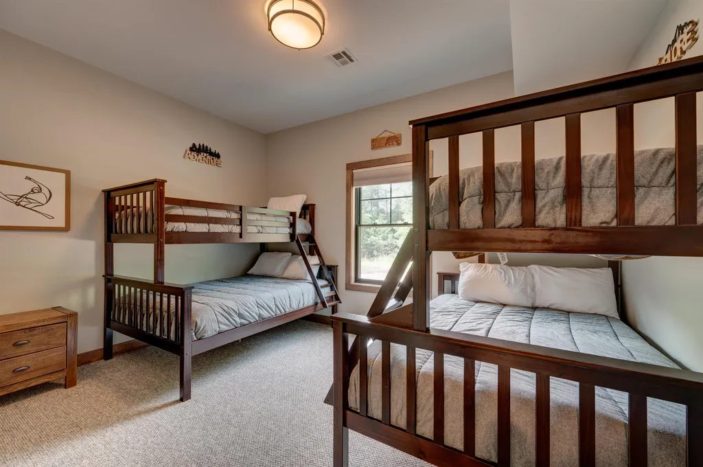 326 South Peak Road Lincoln NH 03251