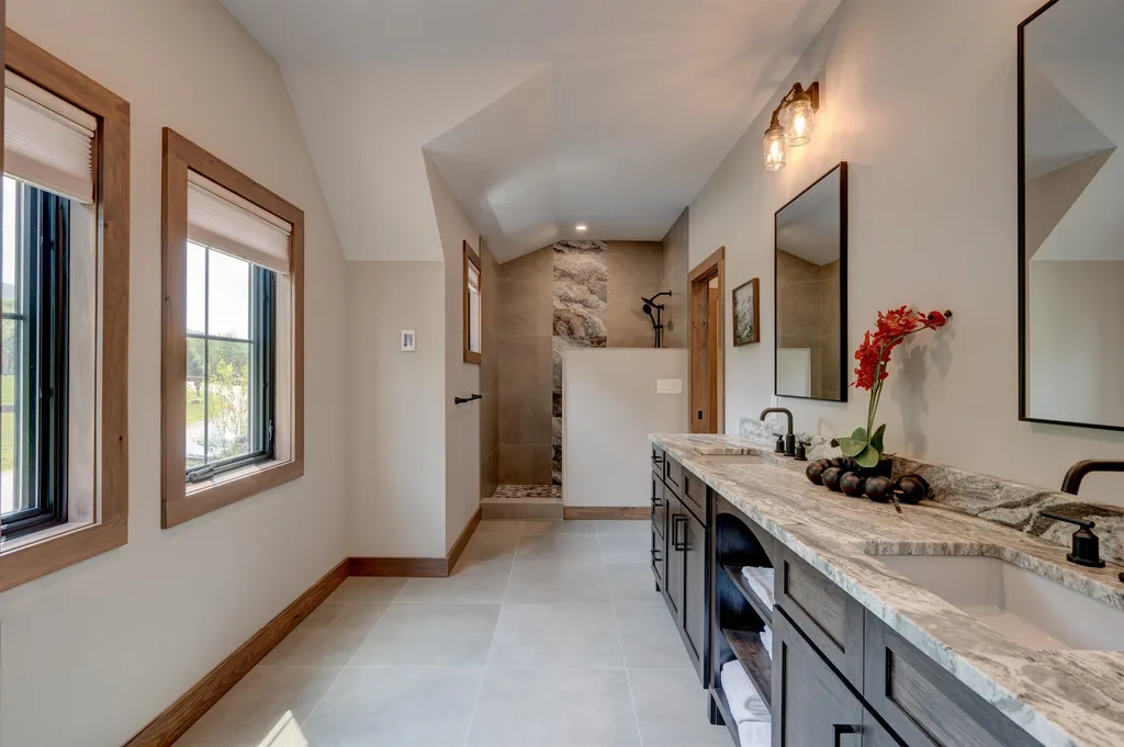 326 South Peak Road Lincoln NH 03251
