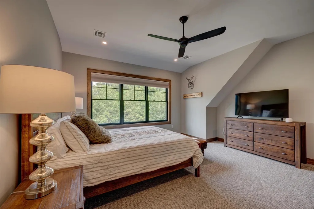 326 South Peak Road Lincoln NH 03251