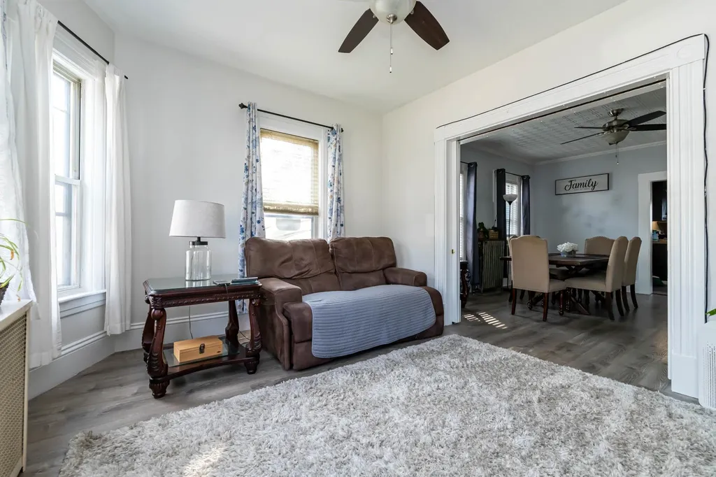 543 Lake Avenue Manchester NH 03103