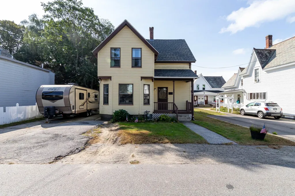 543 Lake Avenue Manchester NH 03103