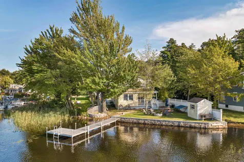13 Shirley Lane Kingston NH 03848
