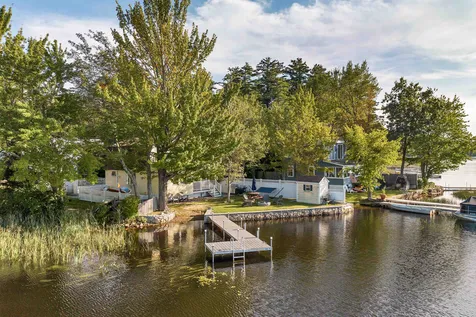13 Shirley Lane Kingston NH 03848