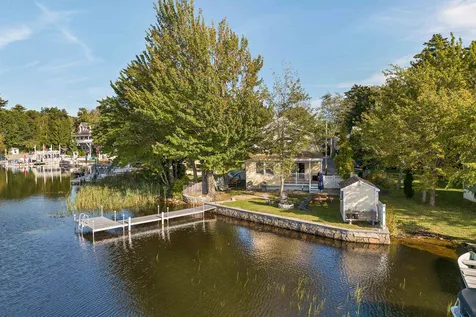 13 Shirley Lane Kingston NH 03848