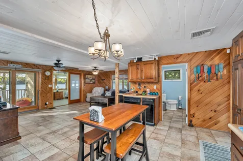 13 Shirley Lane Kingston NH 03848