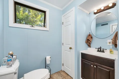 13 Shirley Lane Kingston NH 03848