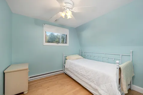 13 Shirley Lane Kingston NH 03848