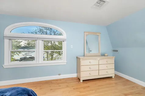 13 Shirley Lane Kingston NH 03848