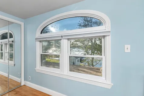 13 Shirley Lane Kingston NH 03848
