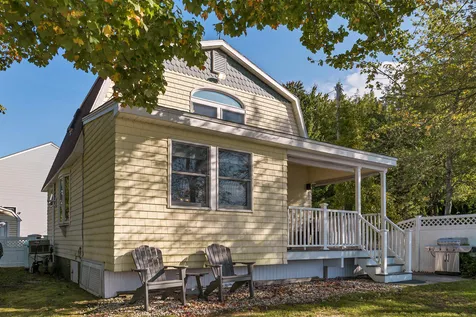 13 Shirley Lane Kingston NH 03848