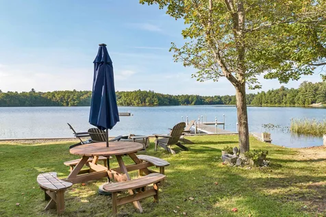 13 Shirley Lane Kingston NH 03848