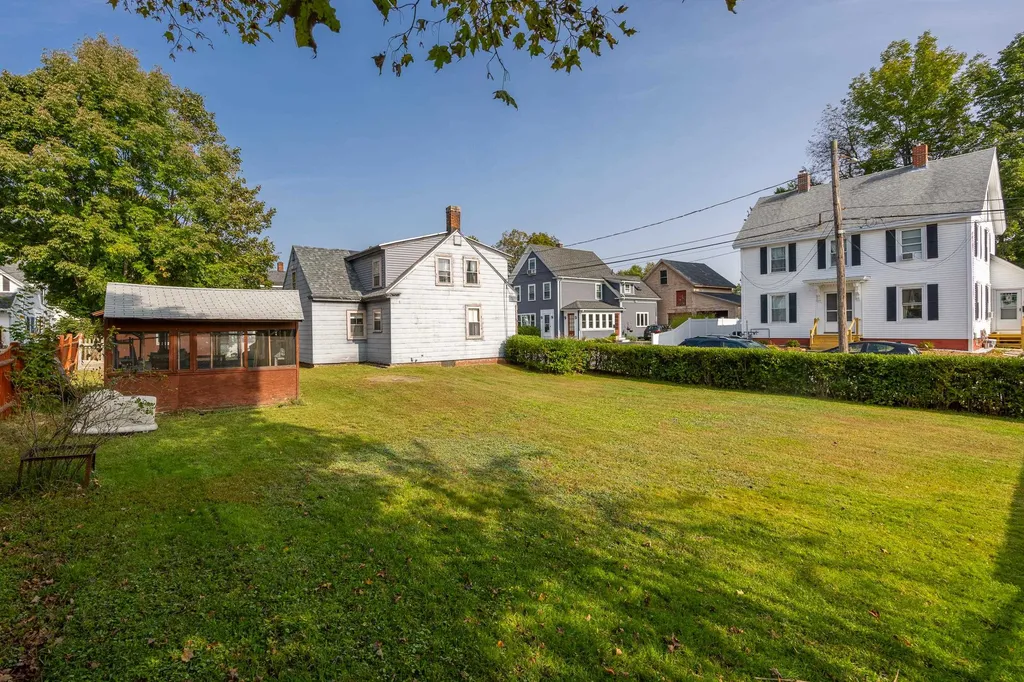 7 Portland Street Somersworth NH 03878-2203