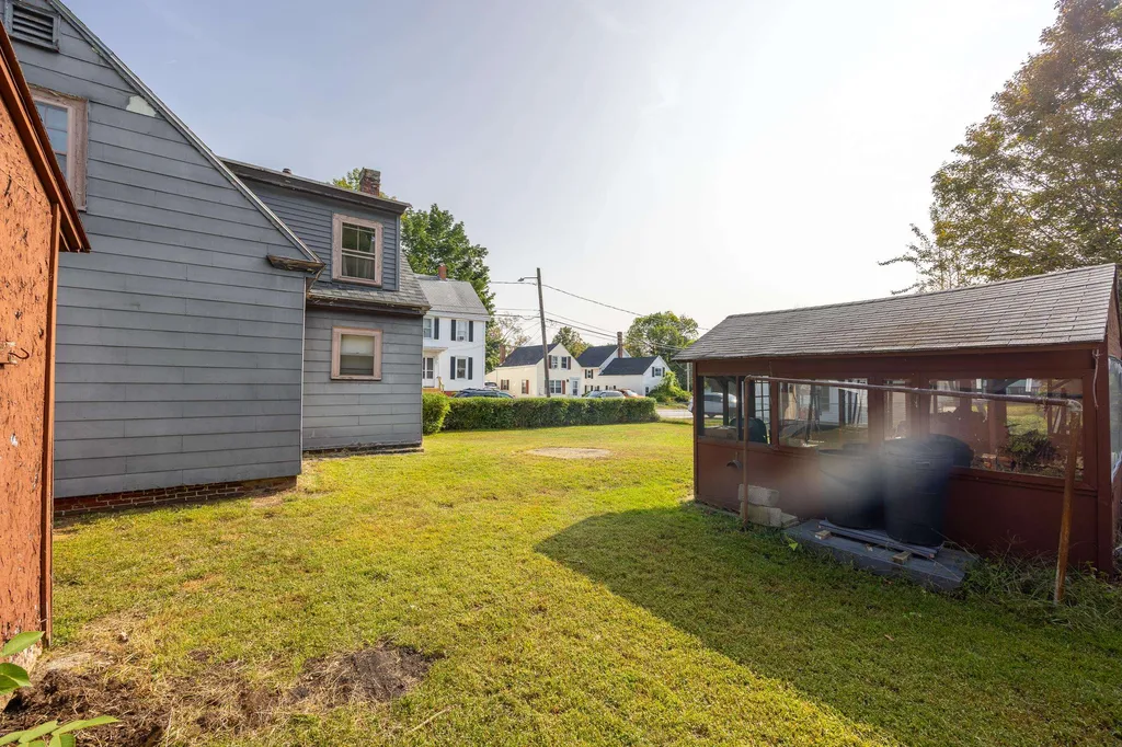 7 Portland Street Somersworth NH 03878-2203