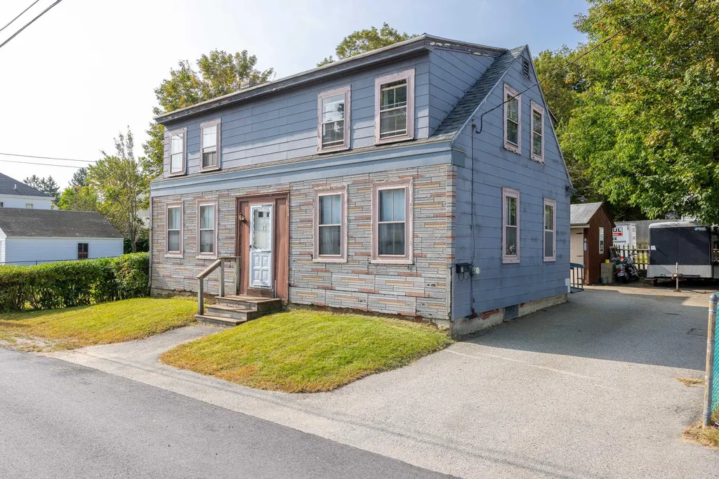 7 Portland Street Somersworth NH 03878-2203