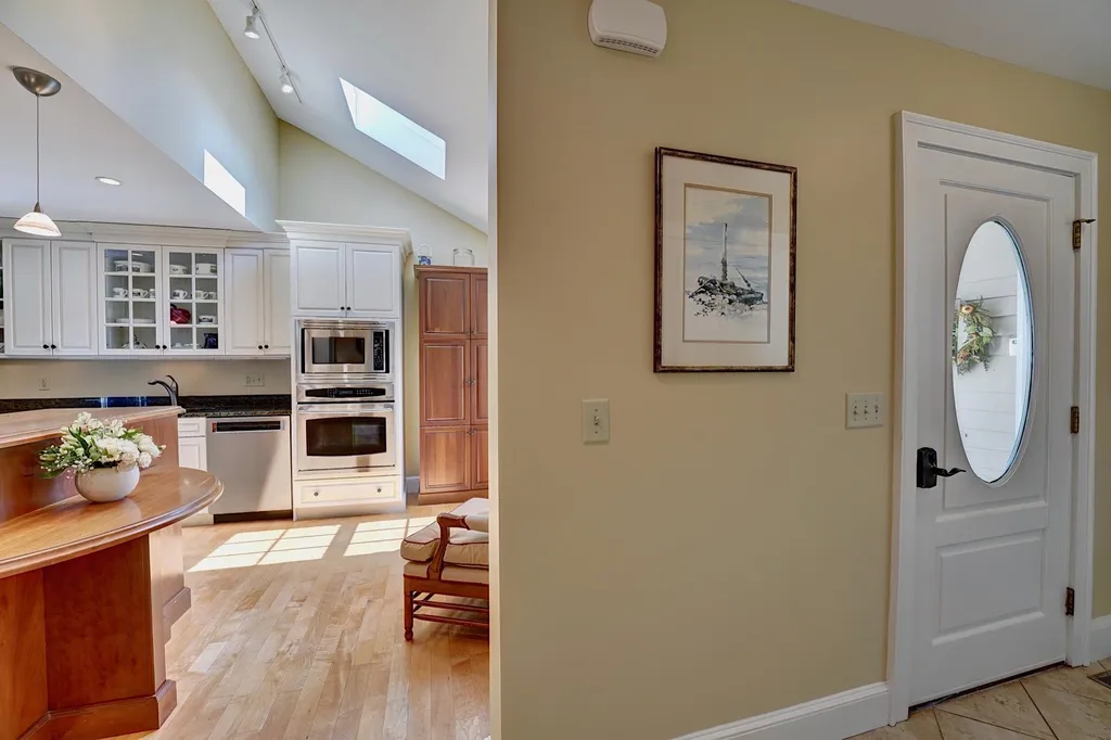 579 Sagamore Avenue Portsmouth NH 03801