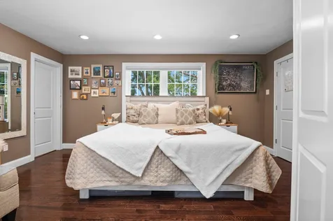 12 Kelly Road Salem NH 03079