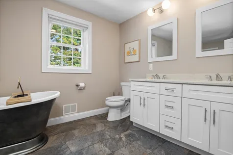 12 Kelly Road Salem NH 03079