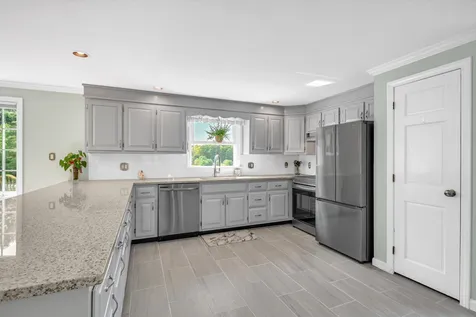 337 Wadleigh Falls Road Newmarket NH 03857