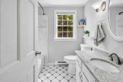337 Wadleigh Falls Road Newmarket NH 03857