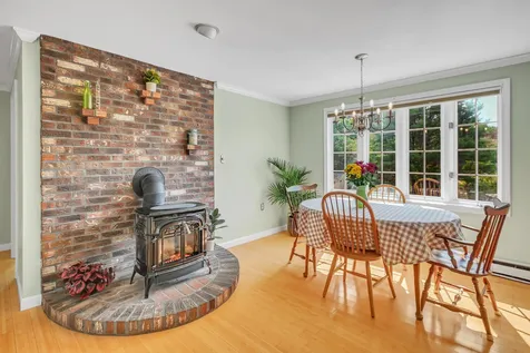 337 Wadleigh Falls Road Newmarket NH 03857