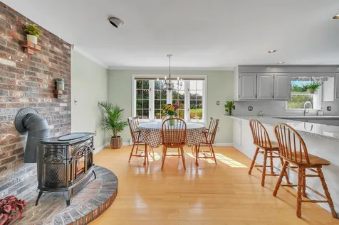 337 Wadleigh Falls Road Newmarket NH 03857