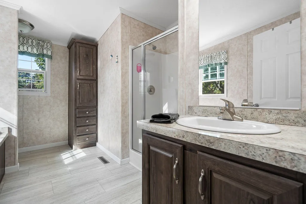 8 Buddy Street Hooksett NH 03106