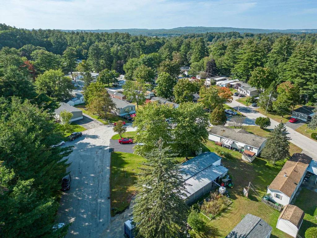 8 Buddy Street Hooksett NH 03106
