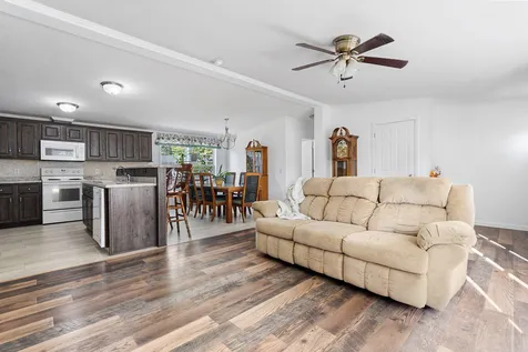 8 Buddy Street Hooksett NH 03106