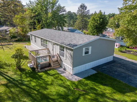 8 Buddy Street Hooksett NH 03106