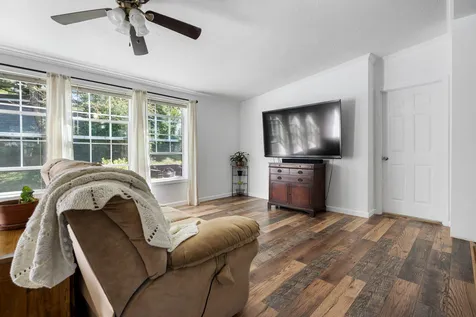 8 Buddy Street Hooksett NH 03106