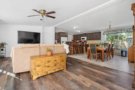 8 Buddy Street Hooksett NH 03106