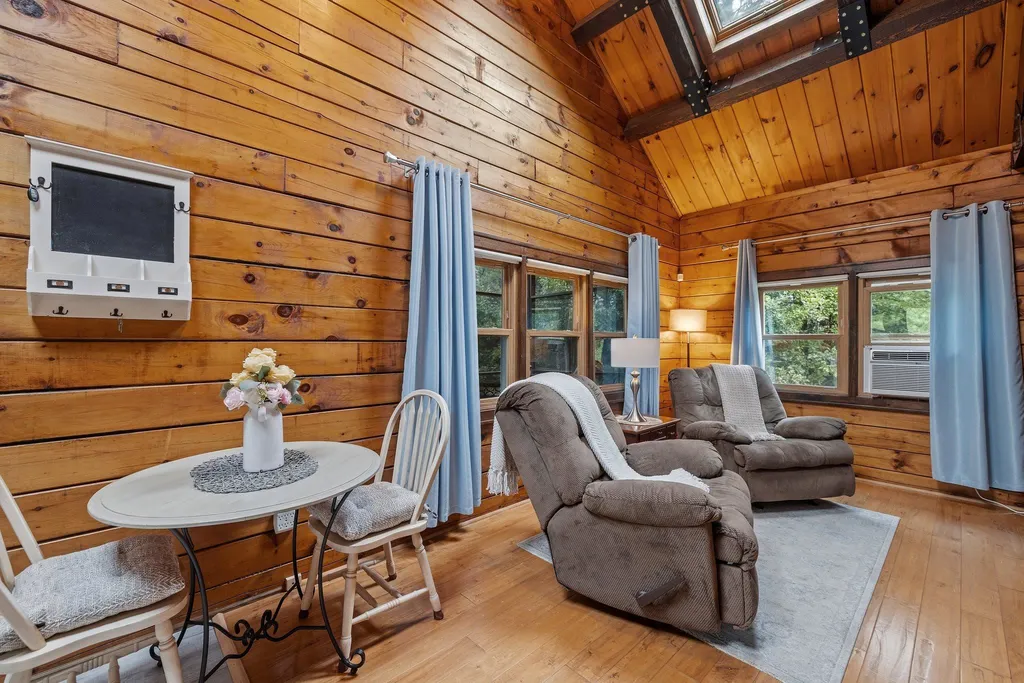 559 Hill Road Franklin NH 03235