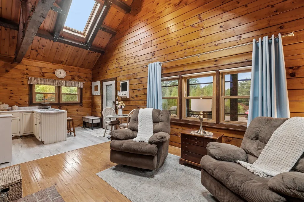 559 Hill Road Franklin NH 03235