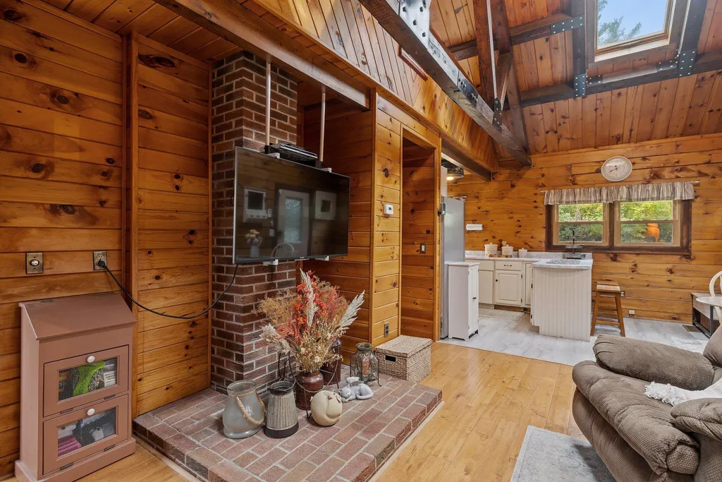 559 Hill Road Franklin NH 03235