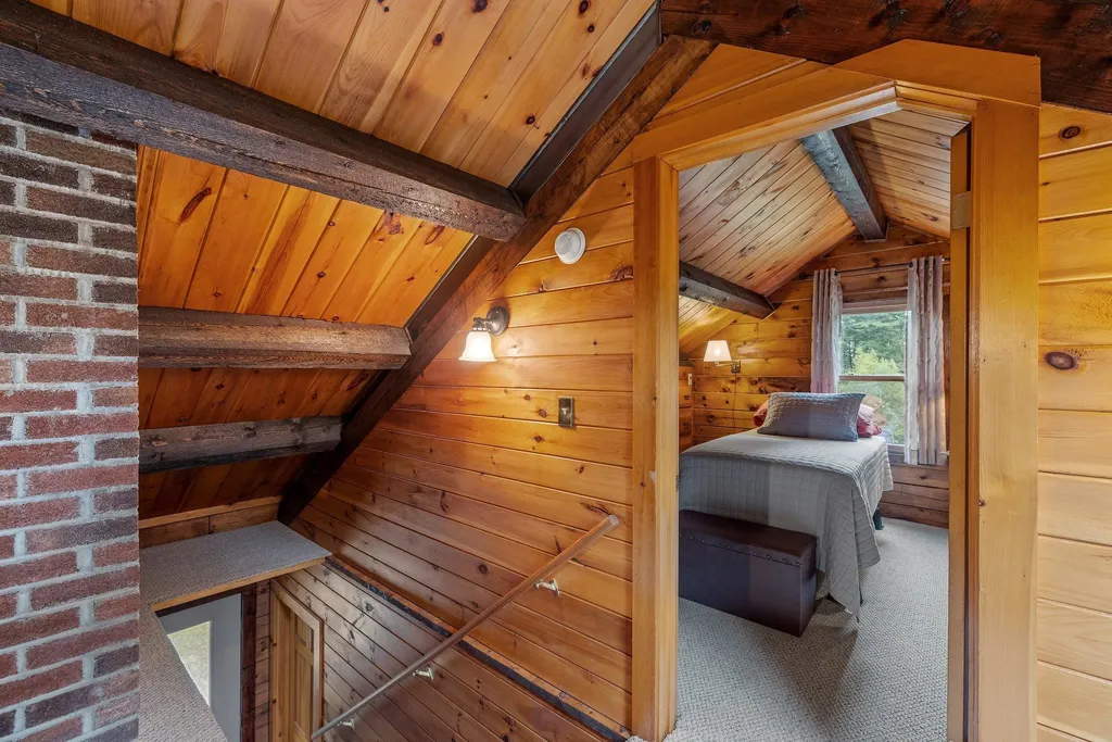 559 Hill Road Franklin NH 03235