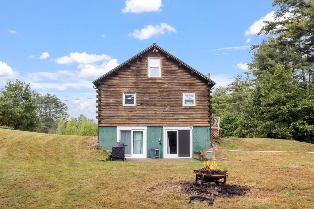 559 Hill Road Franklin NH 03235