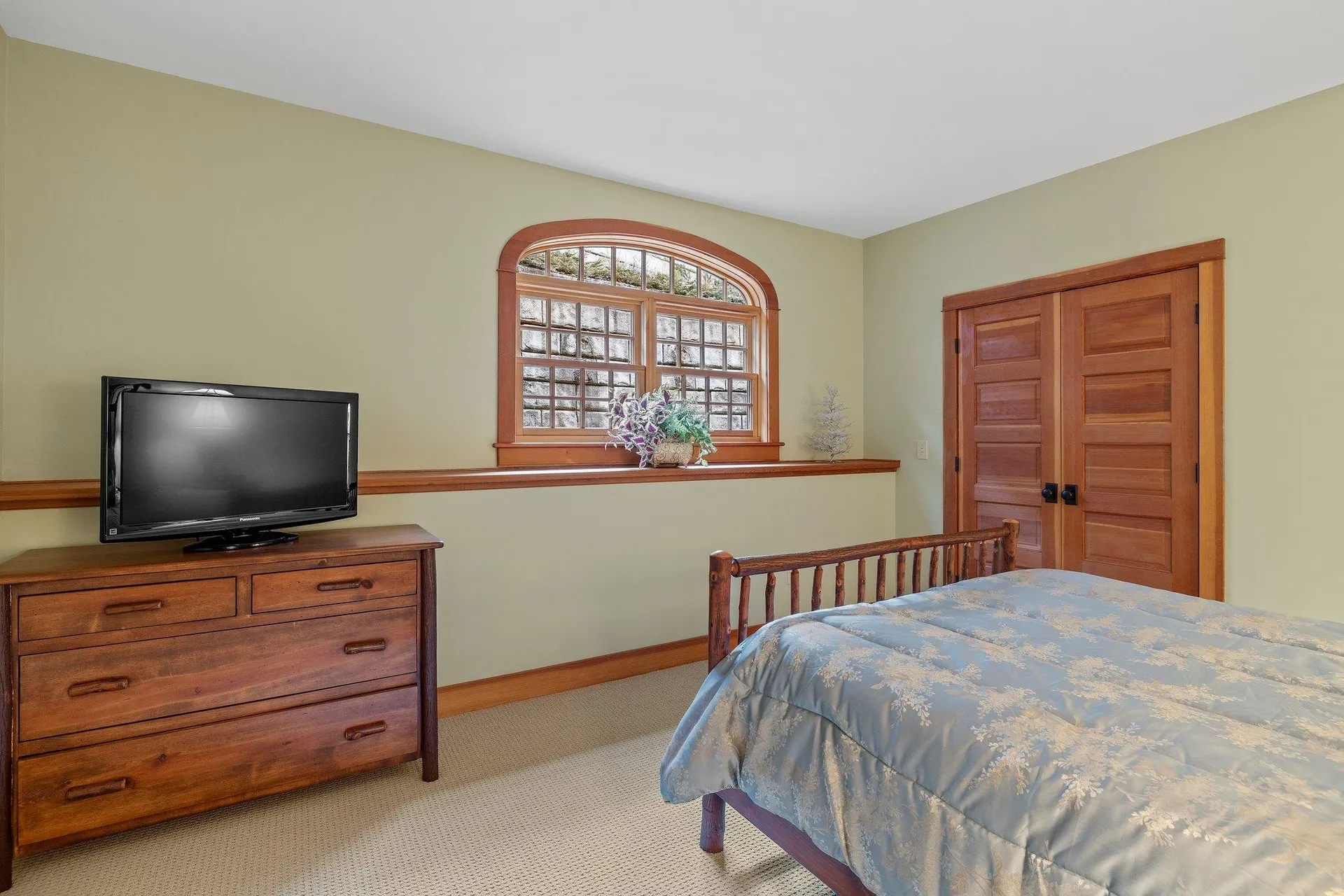 127 Black Mountain Road Lincoln NH 03251