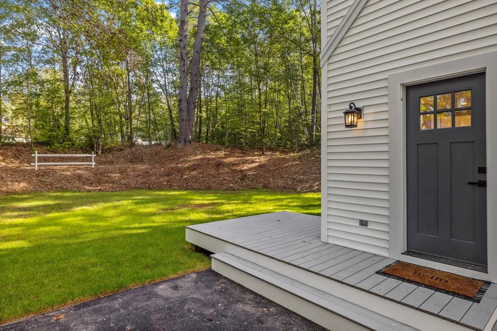 14 Greemore Road Meredith NH 03253